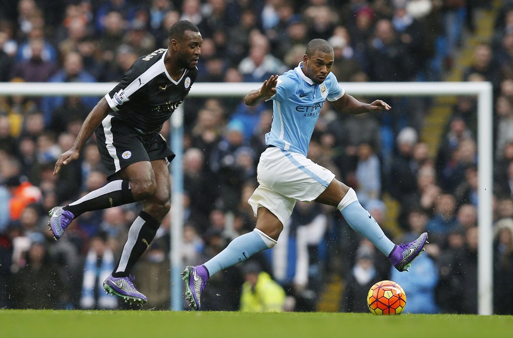 Manchester City chtěl přibrzdit rozjetý Leicester, ve šlágru Premier League ale na startu druhé půle prohrával už 0:2.