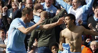 Přežili smrt! Manchester City v nastavení otočil a zachránil titul