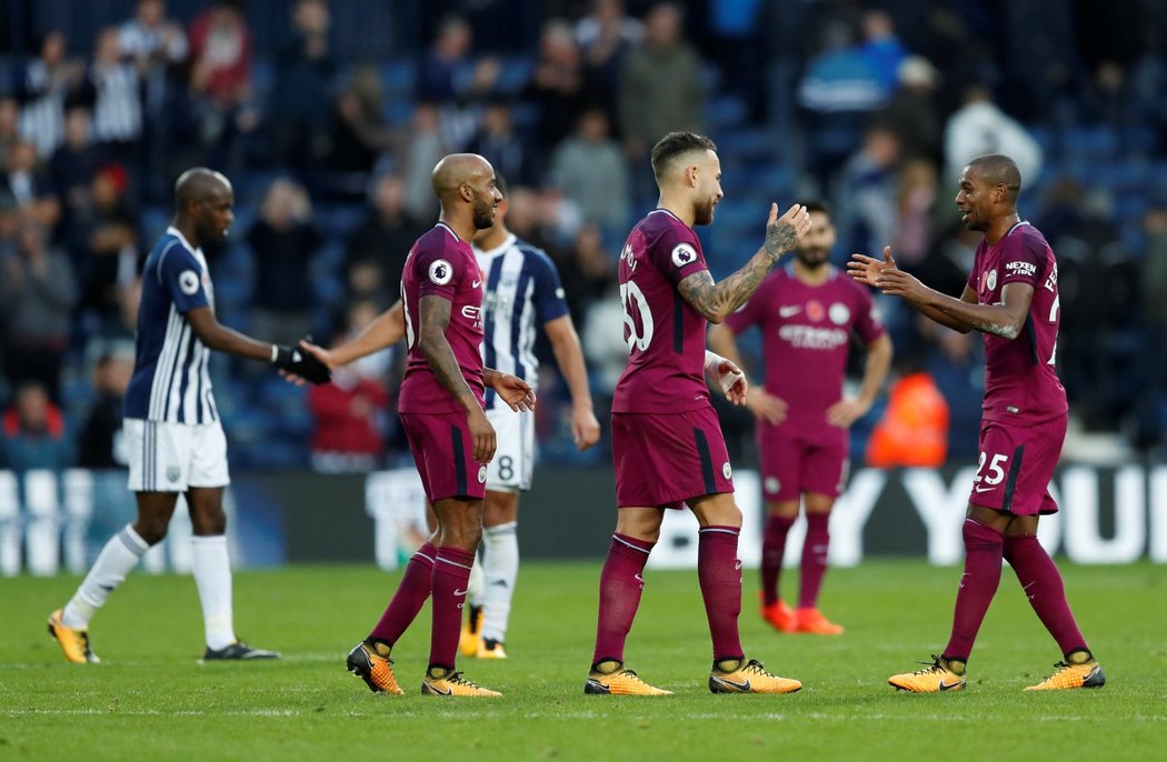 Fotbalisté Manchesteru City krátce poté, co vyhráli duel s West Bromwichem