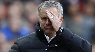 Trest pro Mourinha: Pokuta přes půl milionu a stopka na jeden zápas