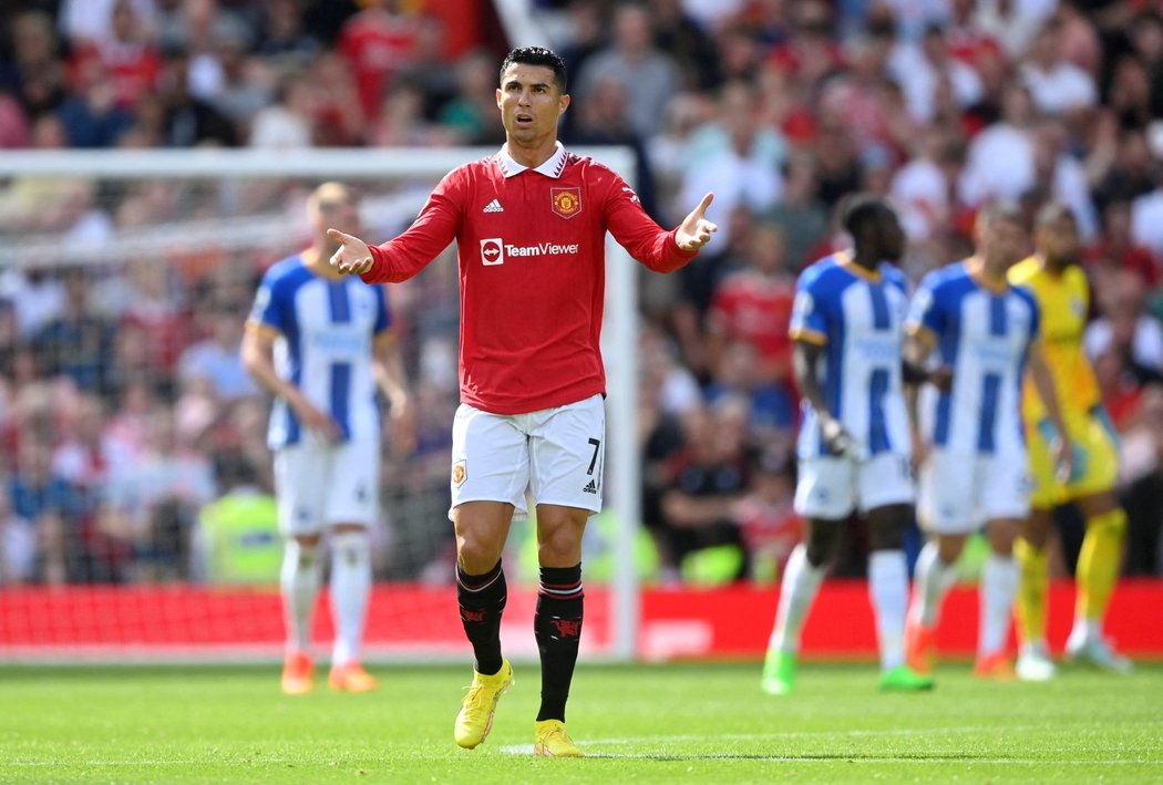 Cristiano Ronaldo naskočil do utkání proti Brightonu v průběhu druhého poločasu