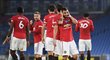 Fotbalisté Manchesteru United oslavují vstřelenou branku do sítě Brightonu