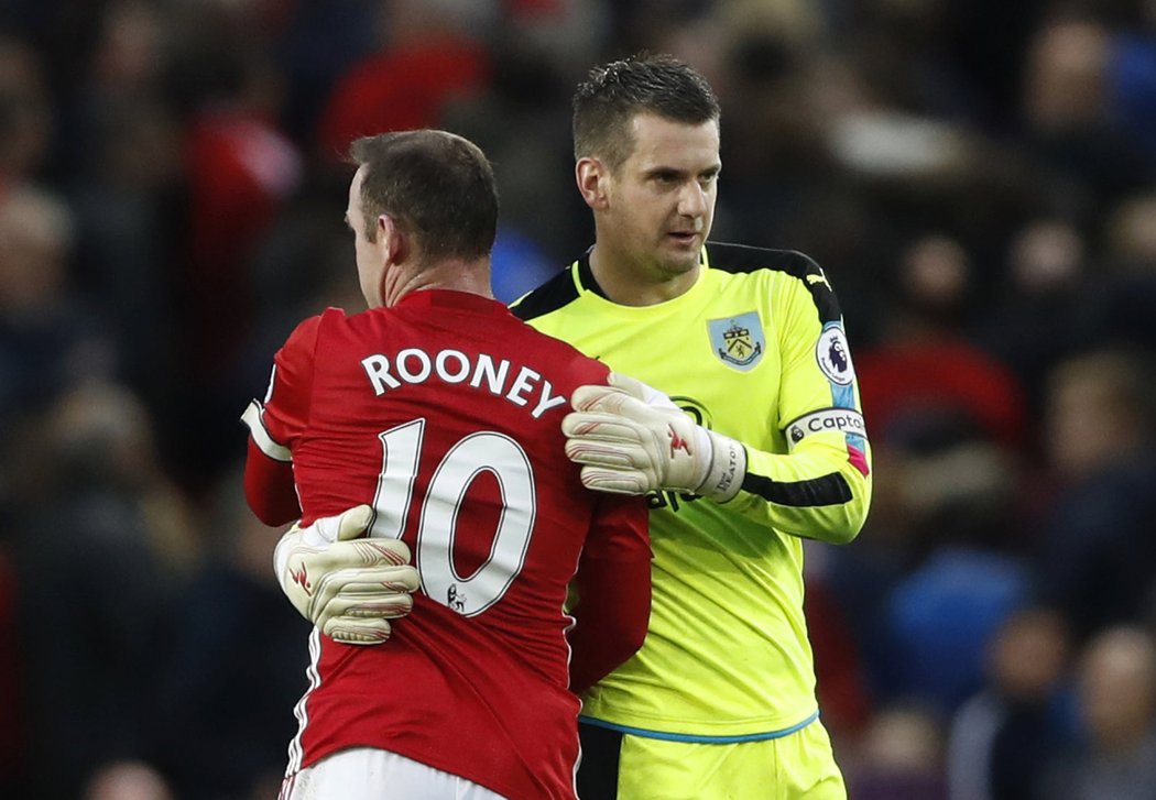 Tom Heaton a Wayne Rooney se znají z reprezentace