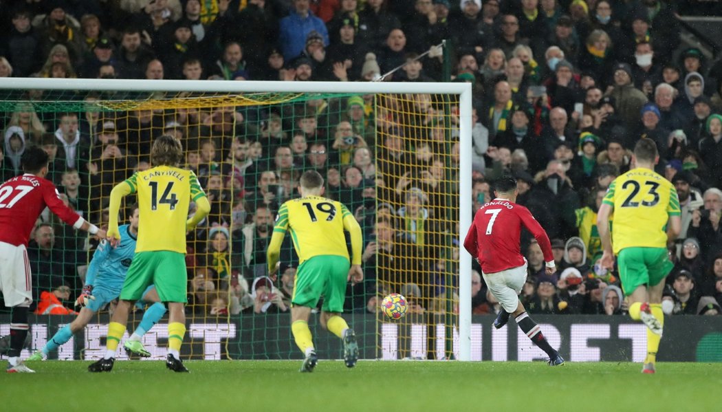 O výhře United rozhodl z penalty v 75. minutě Ronaldo