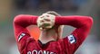 Kanonýr Manchesteru United Wayne Rooney je zklamaný. Lídr Premier League uhrál na půdě Swansea jen remízu 1:1.