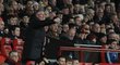 Sir Alex Ferguson sice může být spokojený s výsledky Manchesteru United., V sobotu se ale ostře opřel do konkurenčního Tottenhamu