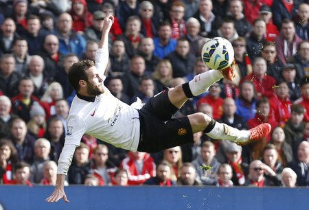 Juan Mata se krásně trefil do sítě Liverpoolu