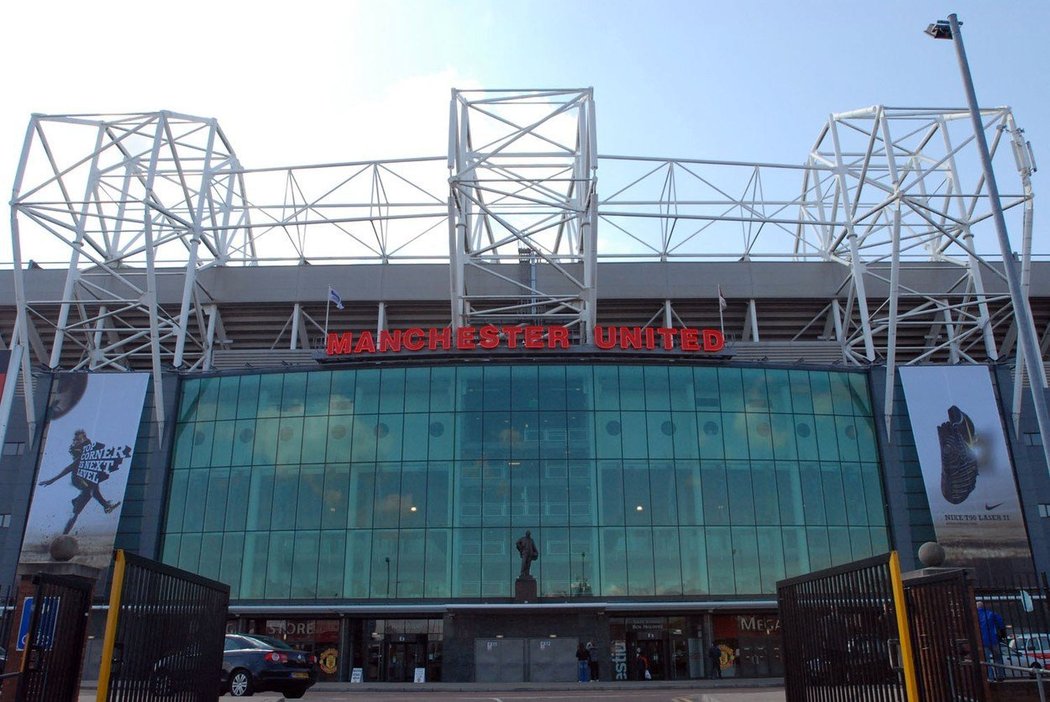 Legendární stadion Manchesteru United, Old Trafford, je zastaralý a ztrácí krok s moderní konkurencí