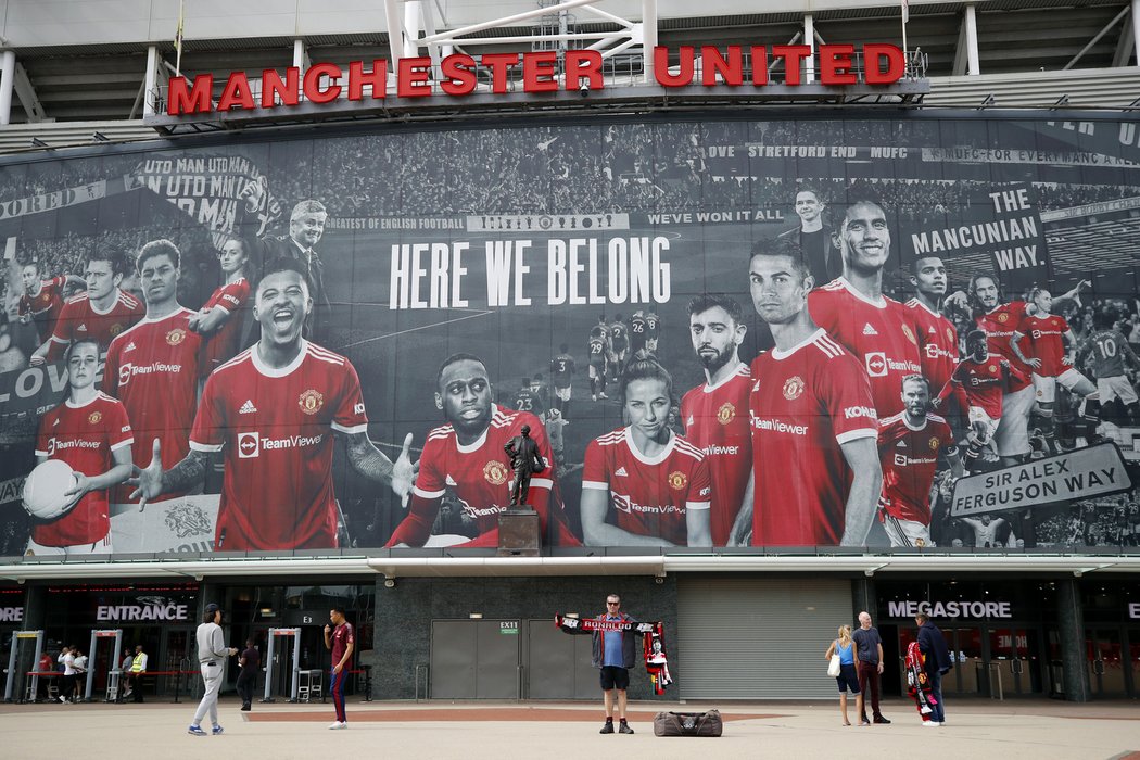 Cristiano Ronaldo už zdobí Old Trafford