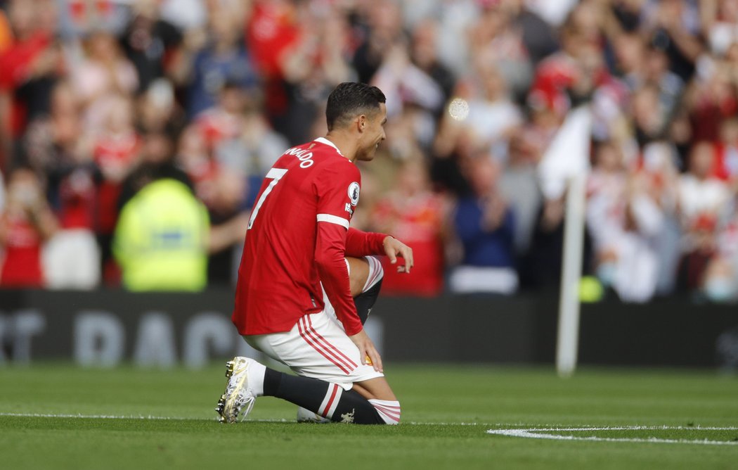 Cristiano Ronaldo při opakovaném debutu za Manchester United