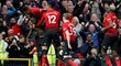 Fotbalisté Manchesteru United se radují z rozhodující trefy utkání proti Southamptonu, kterou vstřelil Romelu Lukaku