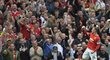 Kanonýr Manchesteru United Wayne Rooney slaví vyrovnávací gól v utkání proti Swansea