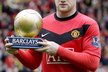 Wayne Rooney s trofejí pro nejlepšího hráče Premier league