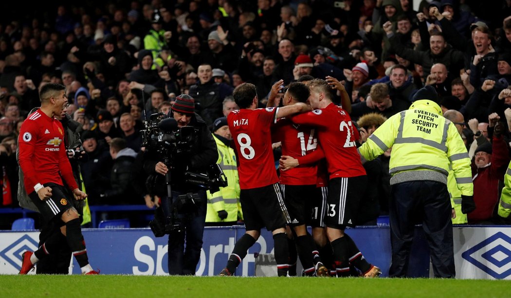 Manchester United čekal na výhru tři zápasy, po remízách dobyl Everton