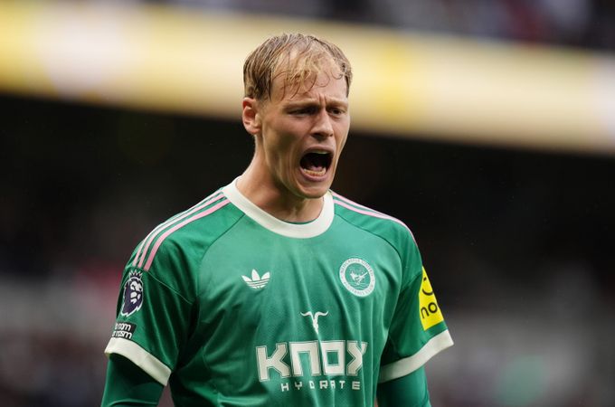 Kinský v souboji brankářů prohrál s Horníčkem, Liverpool i napodruhé bez vítězství Kinský v souboji brankářů prohrál s Horníčkem, Liverpool i napodruhé bez vítězství