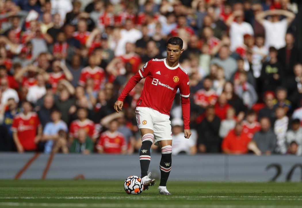 Ronaldo u míče zase jako hráč Manchesteru