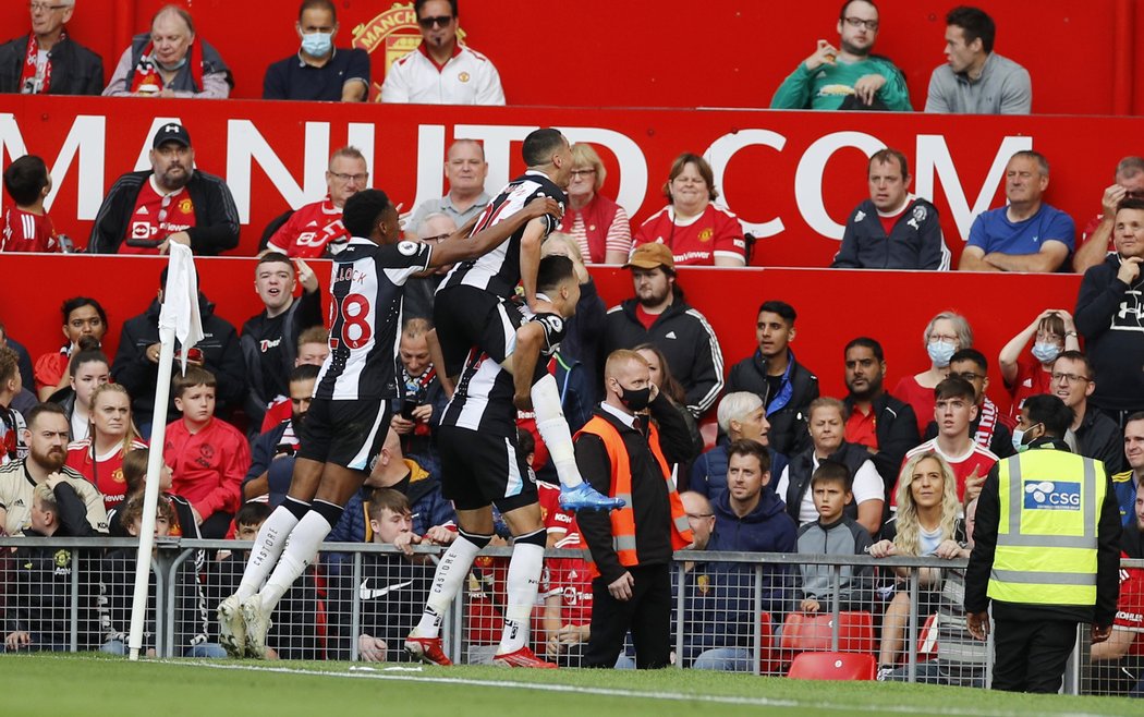 Javier Manquillo na Old Trafford vyrovnal na 2:1