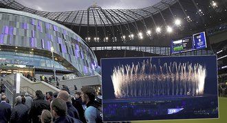 GALERIE: Derby s ohňostrojem! Tottenham otevřel moderní stadion