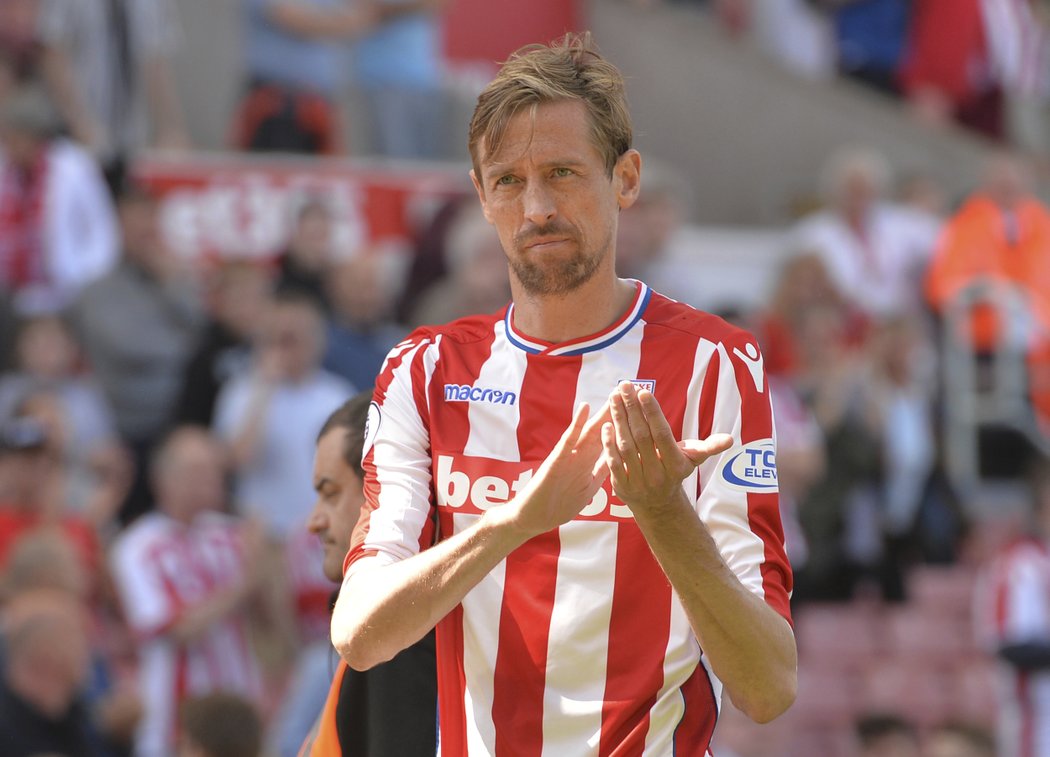 Legendární Peter Crouch musel skousnout sestup se Stoke