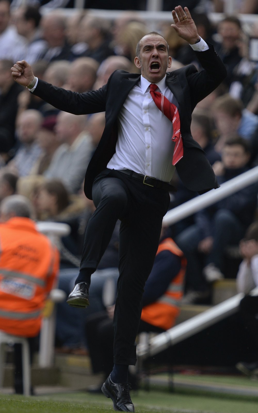 Manažer Sunderlandu Paolo Di Canio a jeho bláznivé oslavy během utkání Premier League na půdě Newcastlu