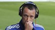 Stoper Chelsea John Terry před zápasem na půdě Swansea