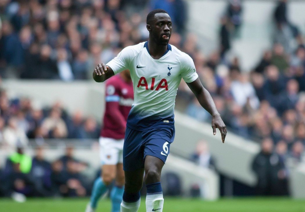 Davinson Sanchez je zatím poslední hráč, který přestoupil na trase Ajax - Tottenham