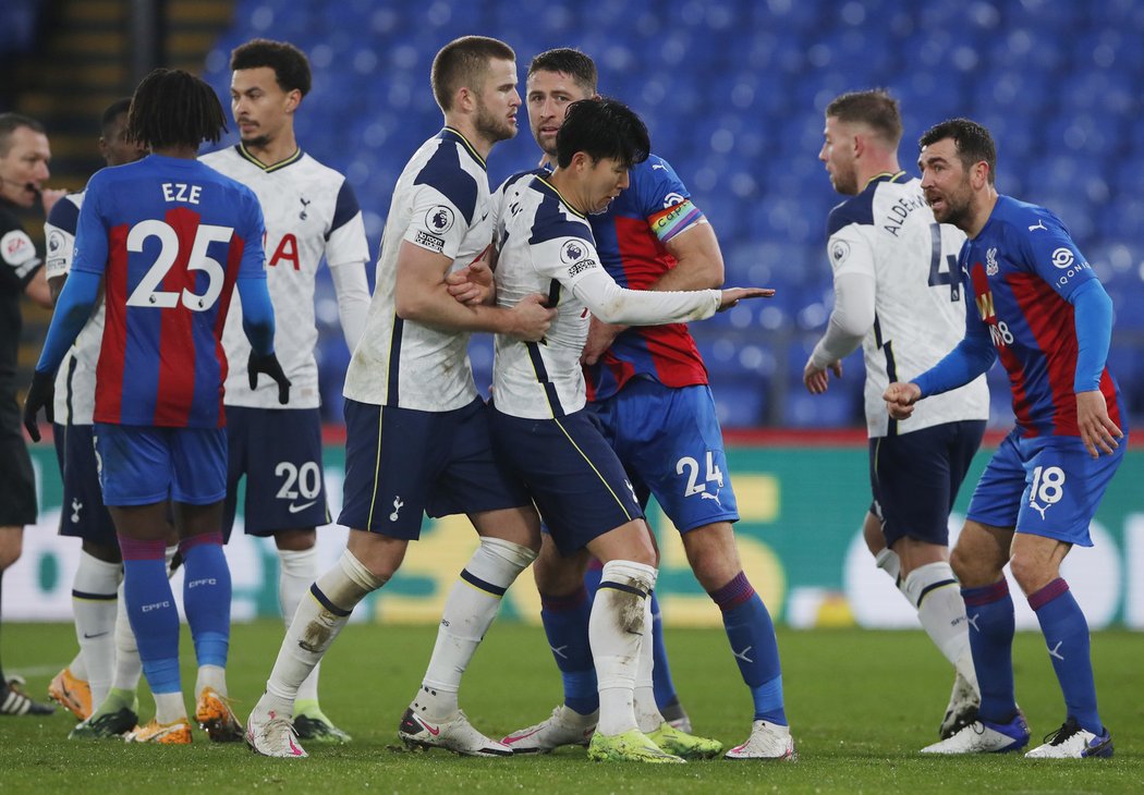 Tottenham vítězství na hřišti Crystal Palace neudržel