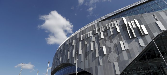 Tottenham otevřel supermoderní nový stadion