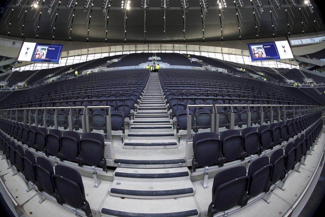 Tottenham otevřel supermoderní nový stadion