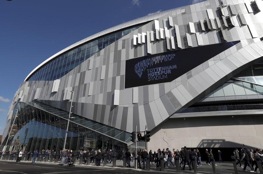 Tottenham otevřel supermoderní nový stadion