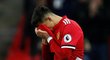 Zklamaný útočník Manchesteru United Alexis Sánchez po prohře s Tottenhamem