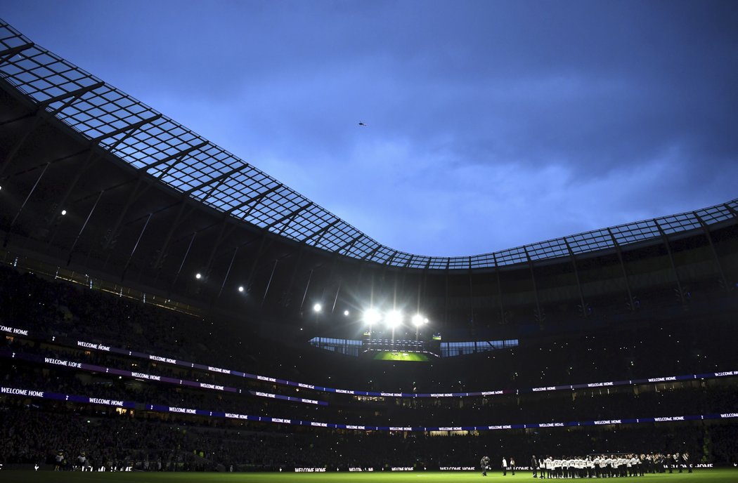 Krásný nový stadion Tottenhamu už zažil první ligový zápas