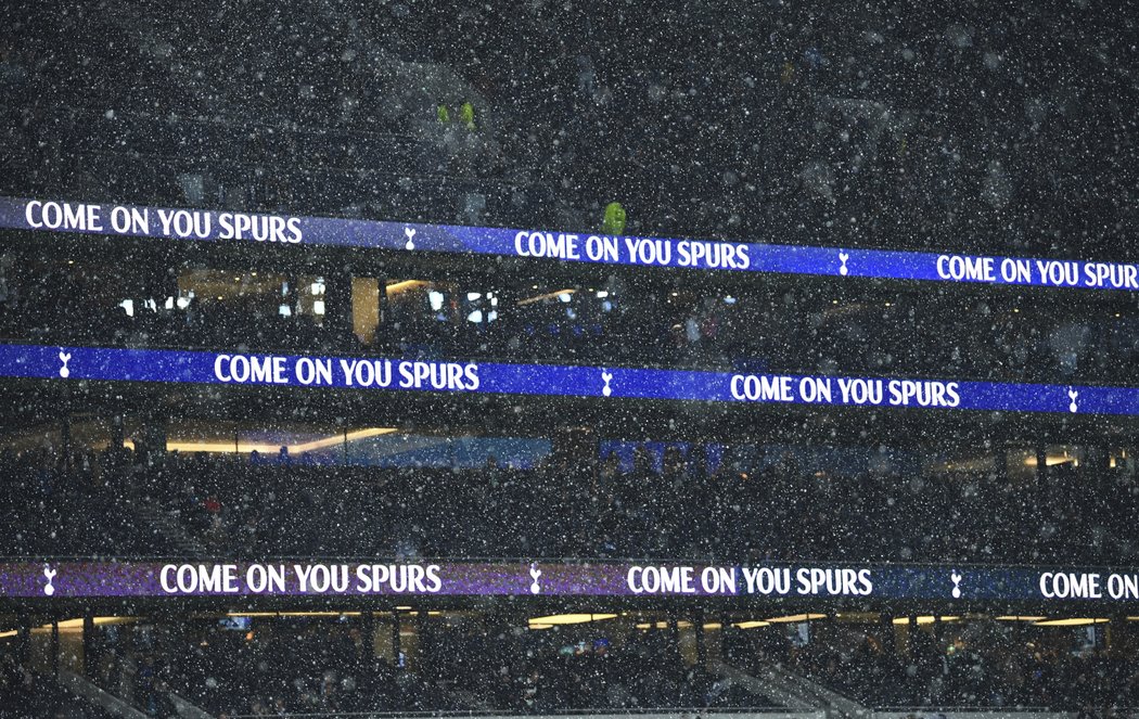 Krásný nový stadion Tottenhamu už zažil první ligový zápas