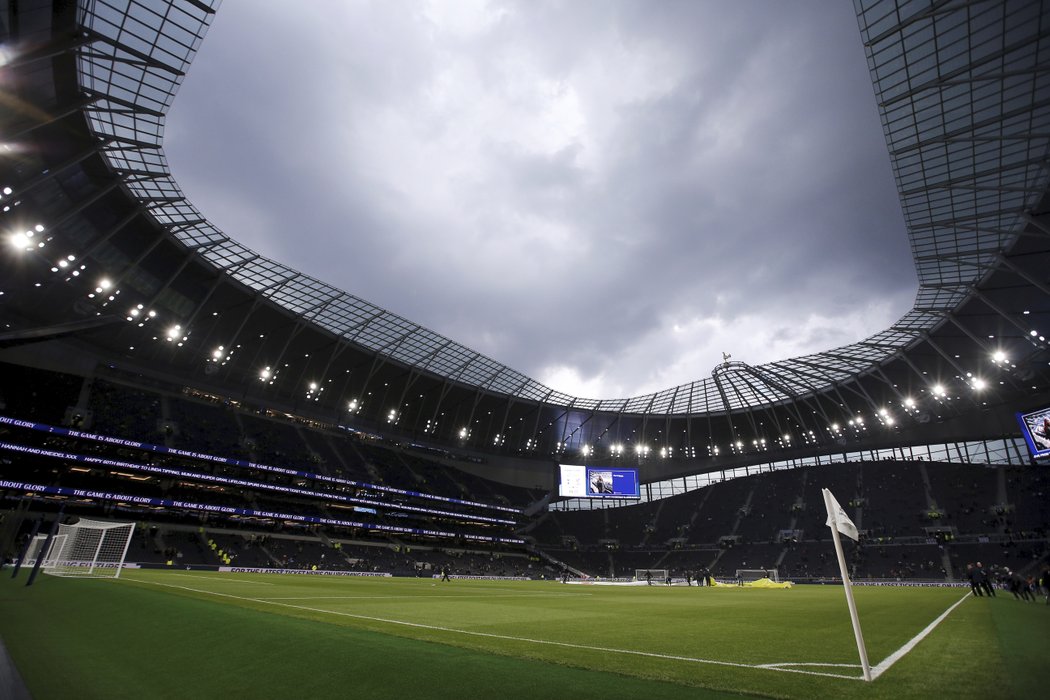 Krásný nový stadion Tottenhamu už zažil první ligový zápas