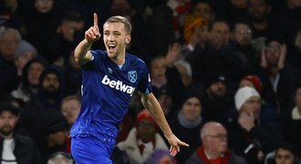 Souček zmrazil Arsenal, už překonal Lamparda. Fantastický rok, řekl Moyes