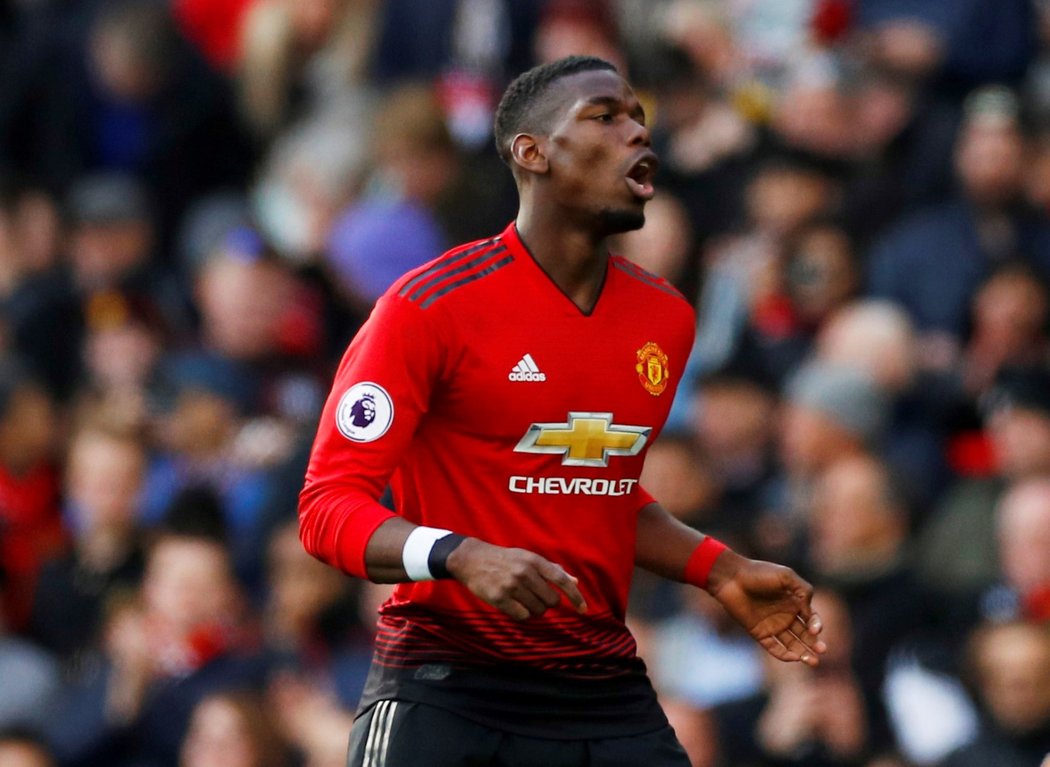 Záložník Paul Pogba proměnil proti West Hamu dvě penalty a rozhodl o výhře United