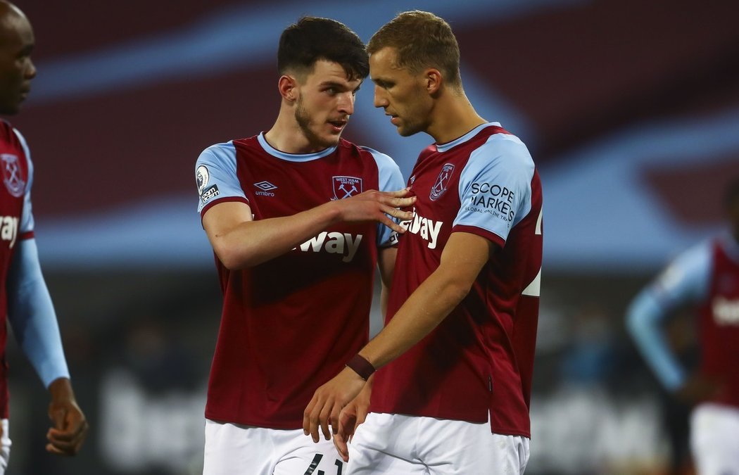 Declan Rice a Tomáš Souček v dresu West Hamu