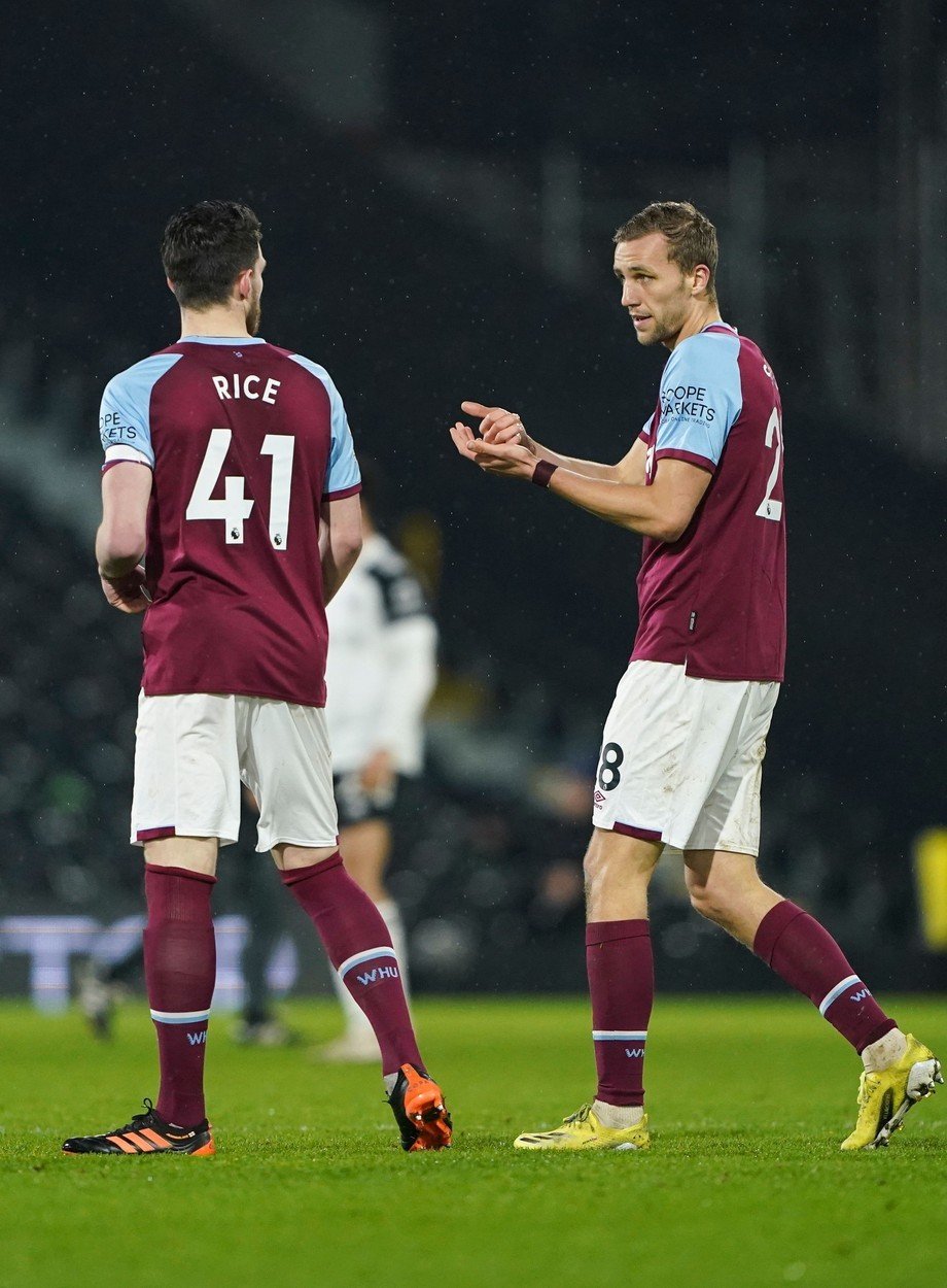 Declan Rice a Tomáš Souček v dresu West Hamu