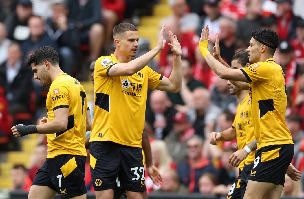 Wolverhampton se v Liverpoolu nečekaně dostal do vedení