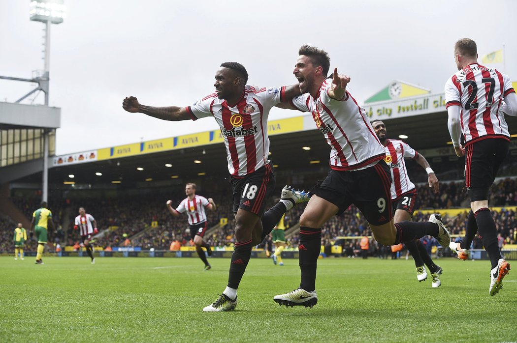 Zatím jsou fotbalisté Sunderlandu pořád na sestupových příčkách, na hřišti Norwiche ale možná po výhře 3:0 získali zlaté body.