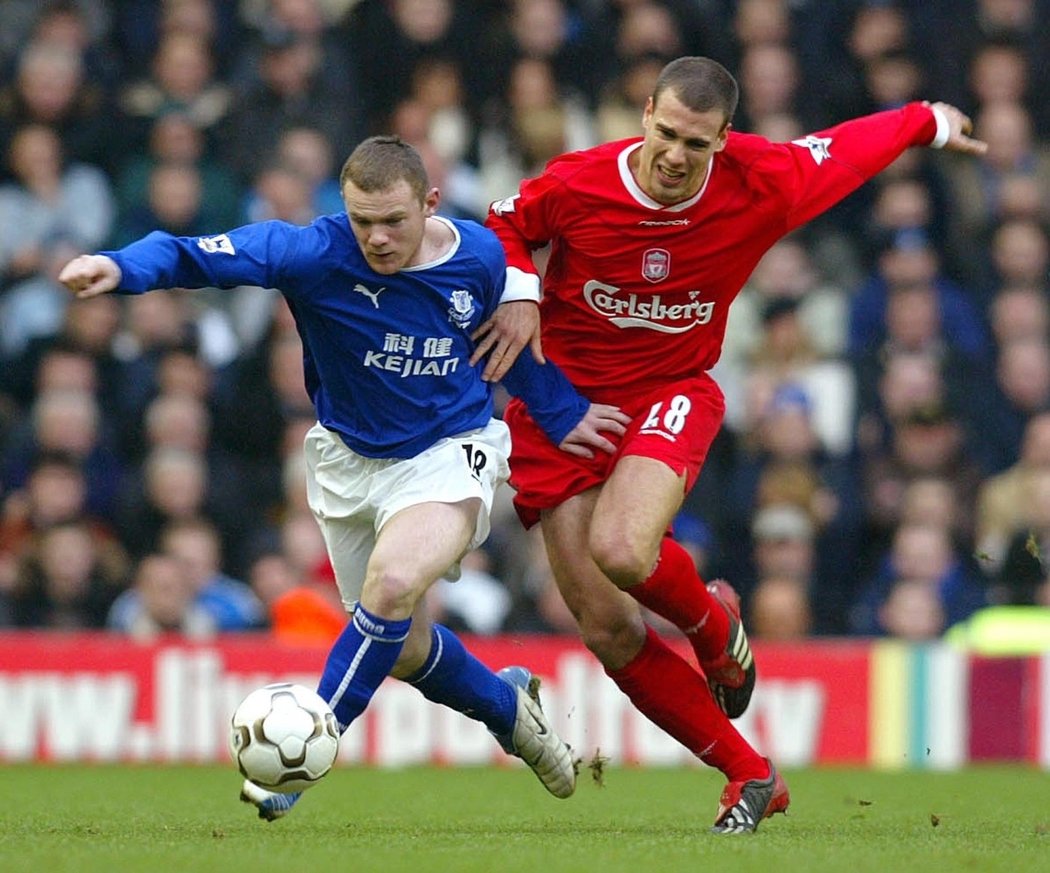 Wayne Rooney odstartoval kariéru v dresu Evertonu, od roku 2004 už je ale v Manchesteru United