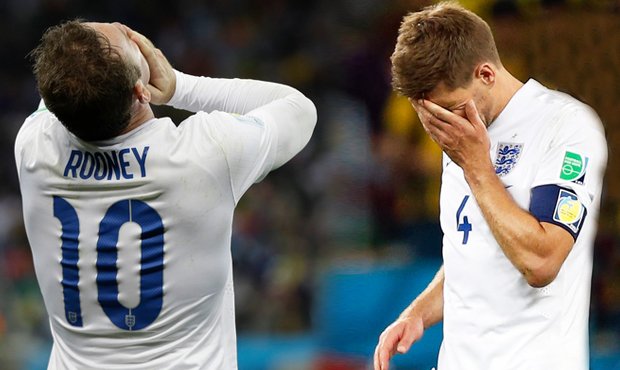 Wayne Rooney zahazoval šance, Steven Gerrard se podepsal pod inkasované góly. Proč se Anglii v Brazílii proti Uruguayi nedařilo?