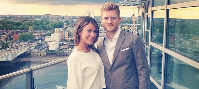 Německý fotbalista André Schürrle a jeho půvabná přítelkyně Montana Yorke