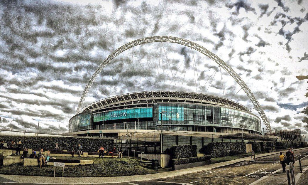 Anglická chlouba. Stadion Wembley pojme až 90 tisíc fanoušků a pyšní se zajímavými architektonickými prvky