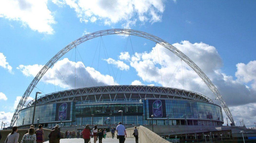 Anglická chlouba. Stadion Wembley pojme až 90 tisíc fanoušků a pyšní se zajímavými architektonickými prvky