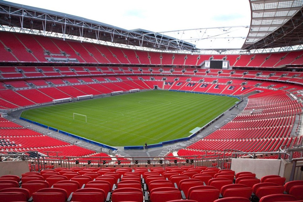 Stadion Wembley pojme až 90 tisíc fanoušků