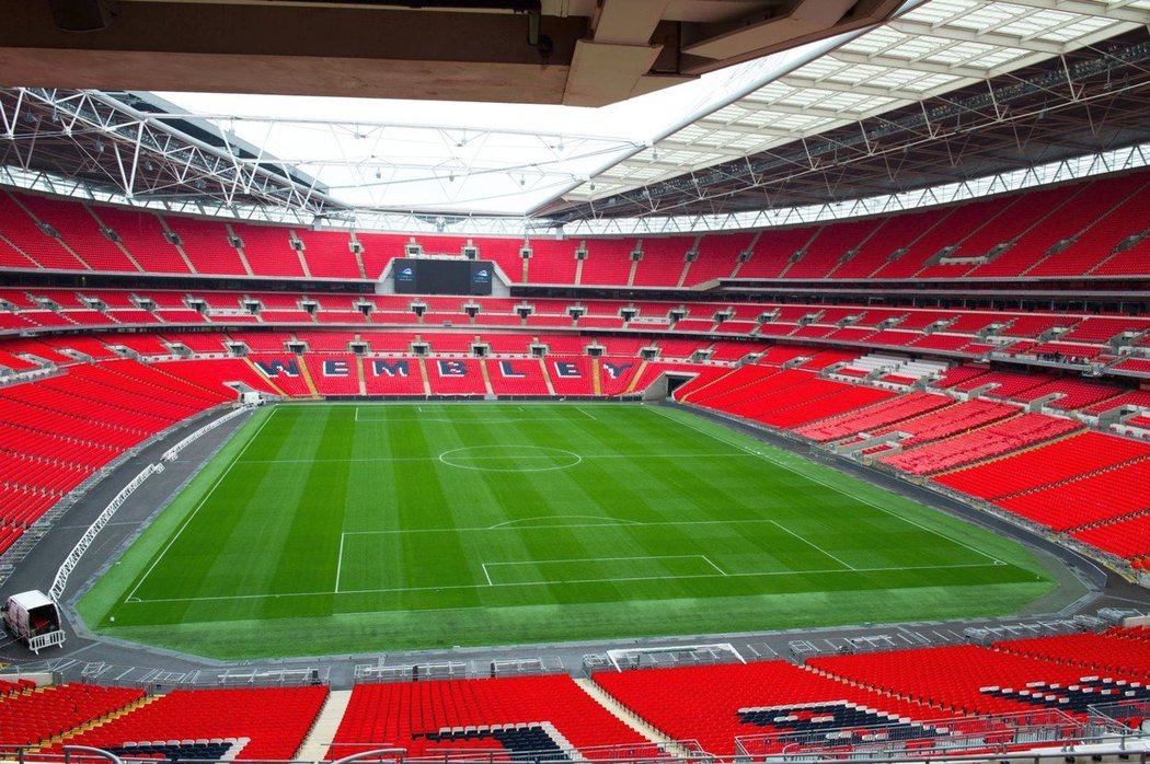 Stadion Wembley pojme až 90 tisíc fanoušků