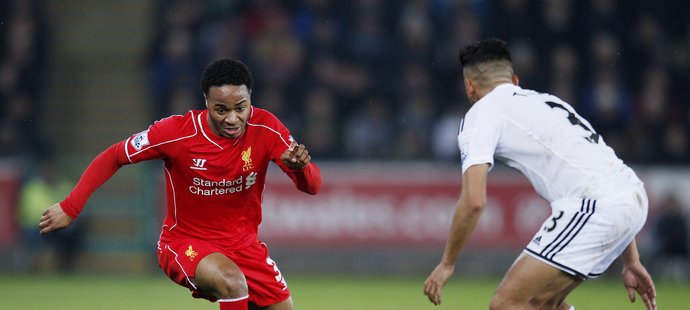 Raheem Sterling v utkání Liverpoolu se Swansea