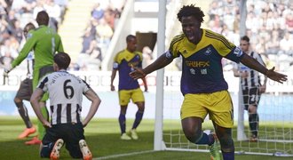 Bony a klid. Exsparťan dvěma góly vystřílel výhru Swansea