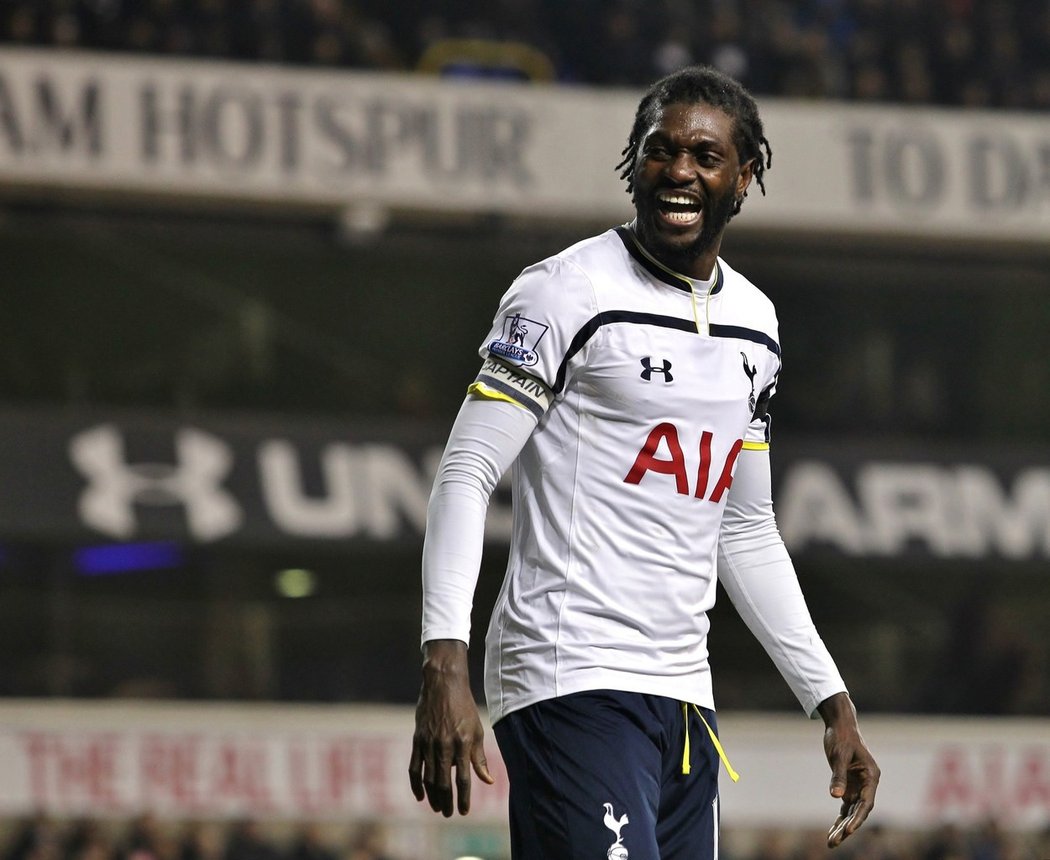 Útočník Emmanuel Adebayor v dresu Tottenhamu